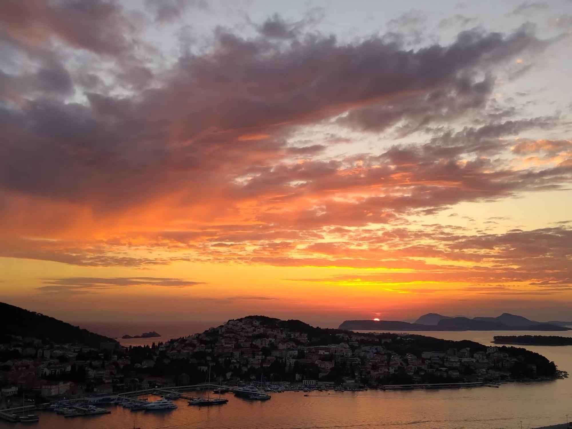 Rooms Anela With Large Common Tarrace And Beautiful Sea View Dubrovnik Buitenkant foto