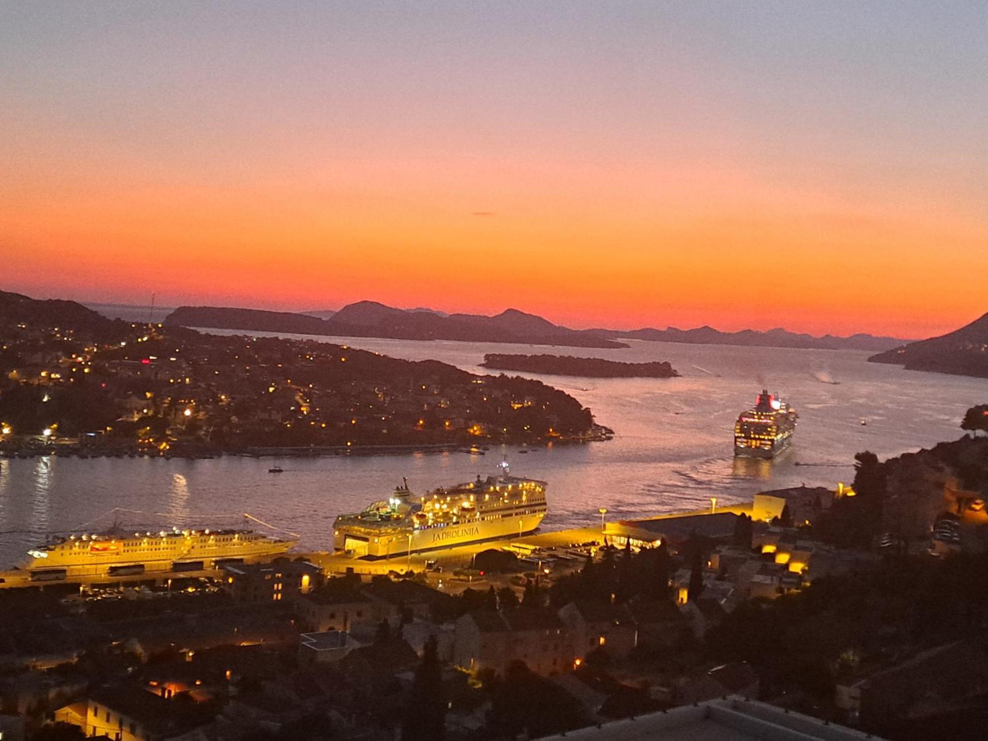 Rooms Anela With Large Common Tarrace And Beautiful Sea View Dubrovnik Buitenkant foto