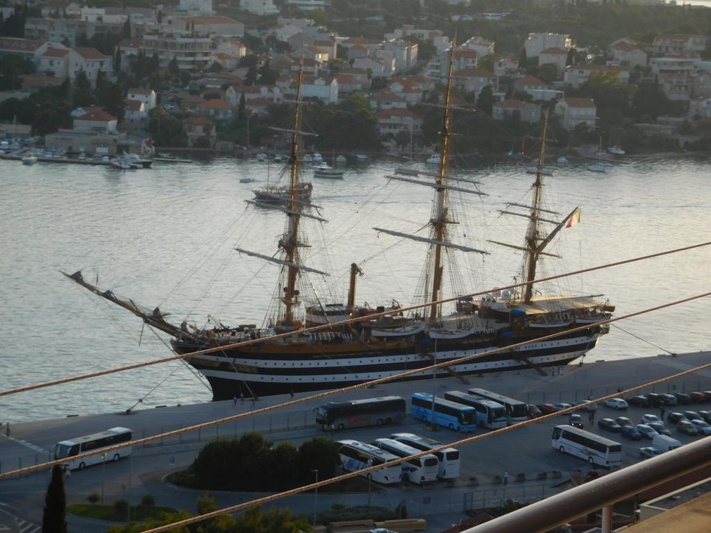 Rooms Anela With Large Common Tarrace And Beautiful Sea View Dubrovnik Buitenkant foto